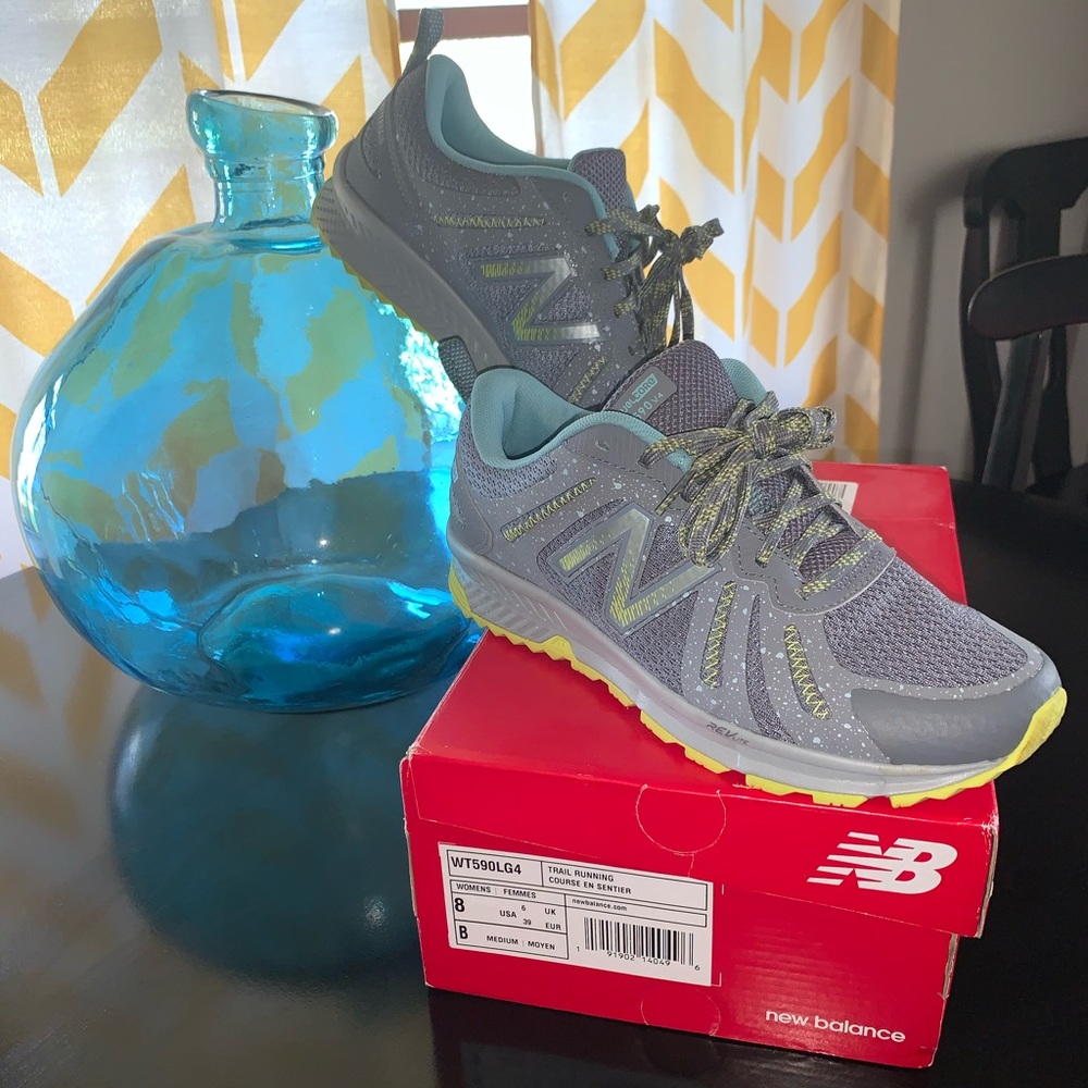 New Balance WM Sz 8 Running Shoes
